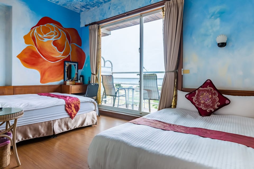 Double Room, Bathtub, Ocean View | Desk, blackout drapes, soundproofing, free WiFi