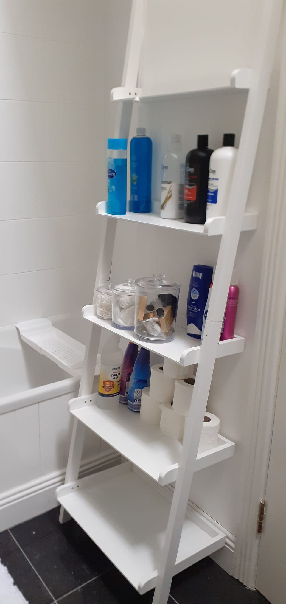 Toiletries at he ready.....