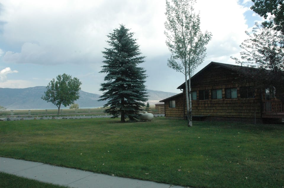 Beautiful mountain views from the property. Enjoy time grilling, sitting on the front porch with a cup of coffee in this peaceful setting