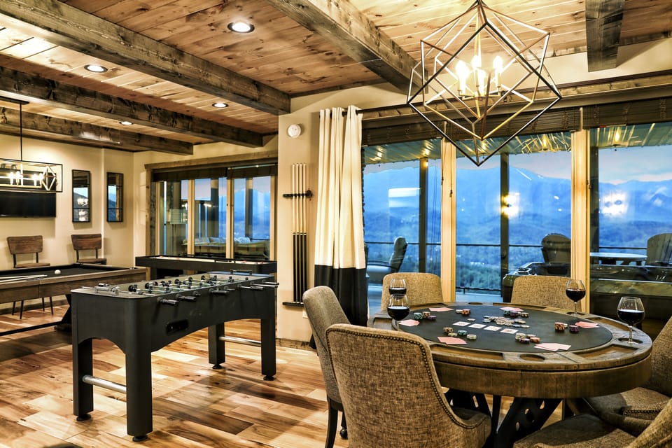 Game Room - Poker table, Pool Table, Shuffleboard, Theater, Foosball, & Wet bar!