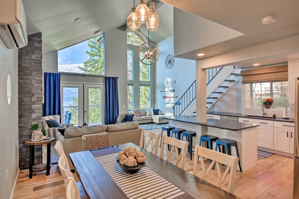 Interior | Open Floor Plan | Free WiFi | Dining Area | Dishes & Flatware