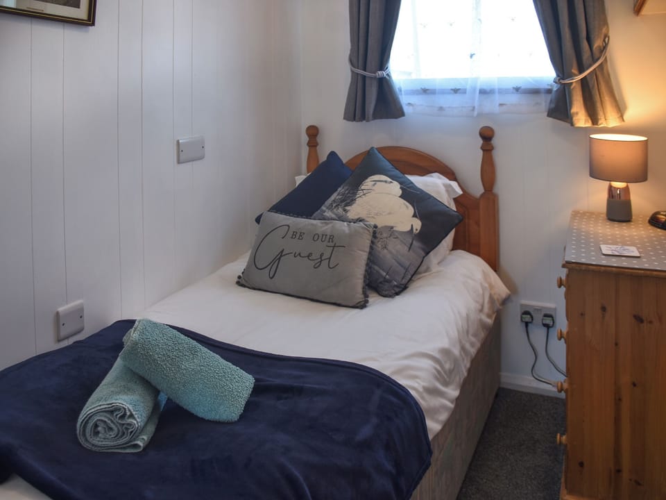 Single bedroom | Pintail, Brundall, near Norwich