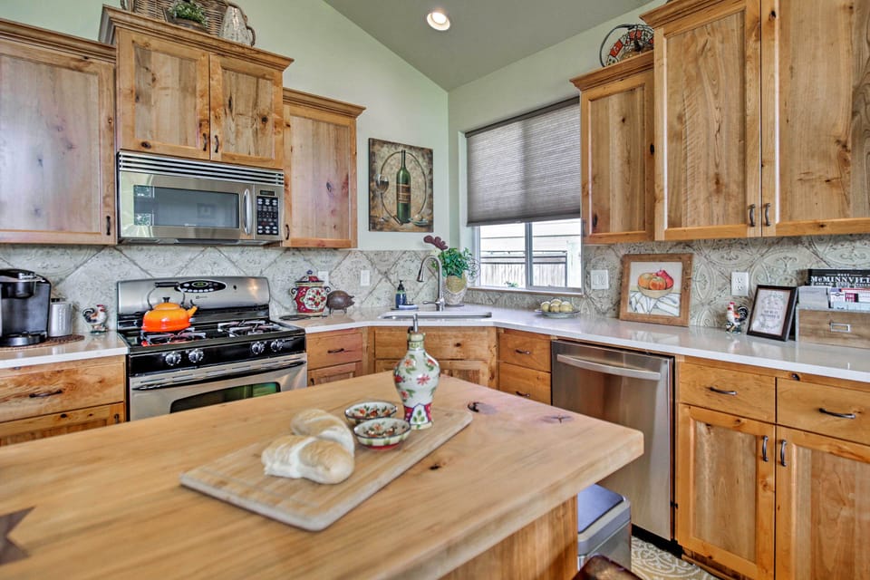 Kitchen | Blender | Coffee Maker | Spices