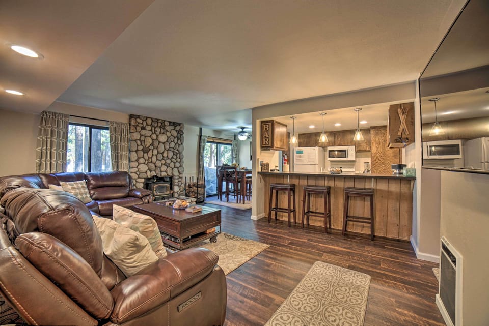 Living Room | Free WiFi
