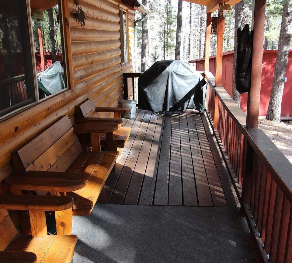 Front Porch/Deck with Grill