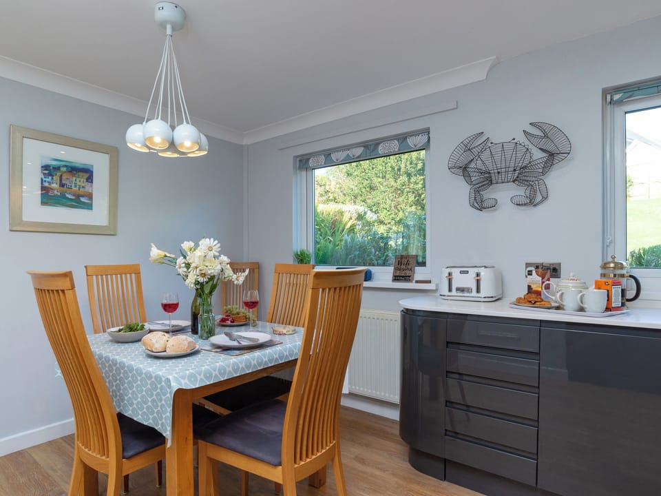 Convenient dining area | Bosula, Fowey