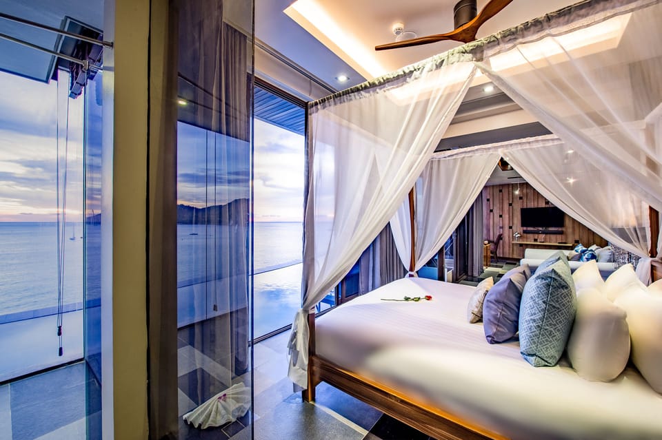 Honeymoon Private Pool Suite | Premium bedding, minibar, in-room safe, individually decorated