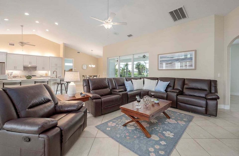 Open Floor Plan with Living Room