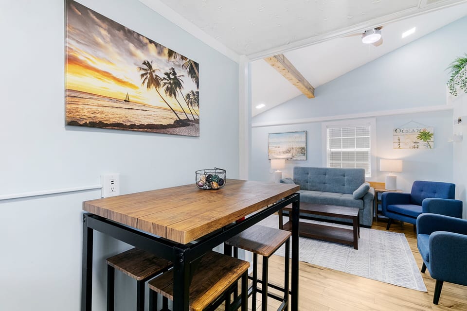 Dining table with seating for four.
