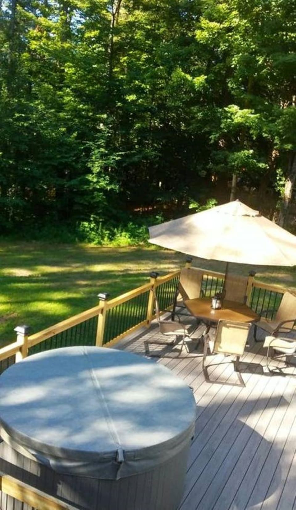 Deck with Hot Tub 