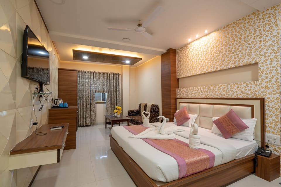 Executive Room | In-room safe, desk, rollaway beds, free WiFi