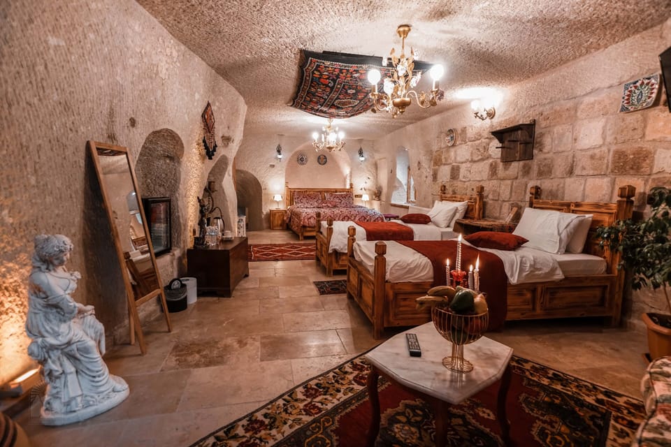 Family Cave Suite | Soundproofing, free WiFi, bed sheets