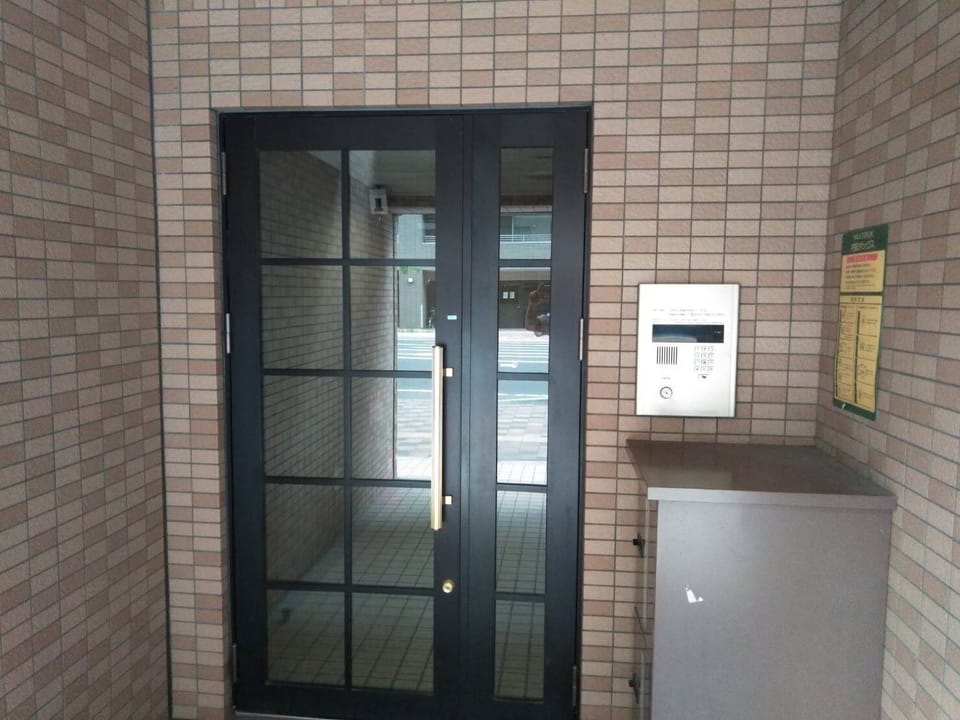 The apartment first floor entrance is auto lock