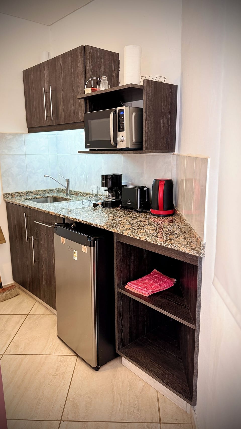 Premium Cabin, 1 King Bed, Mountain View | Private kitchen | Mini-fridge, microwave, coffee/tea maker, electric kettle