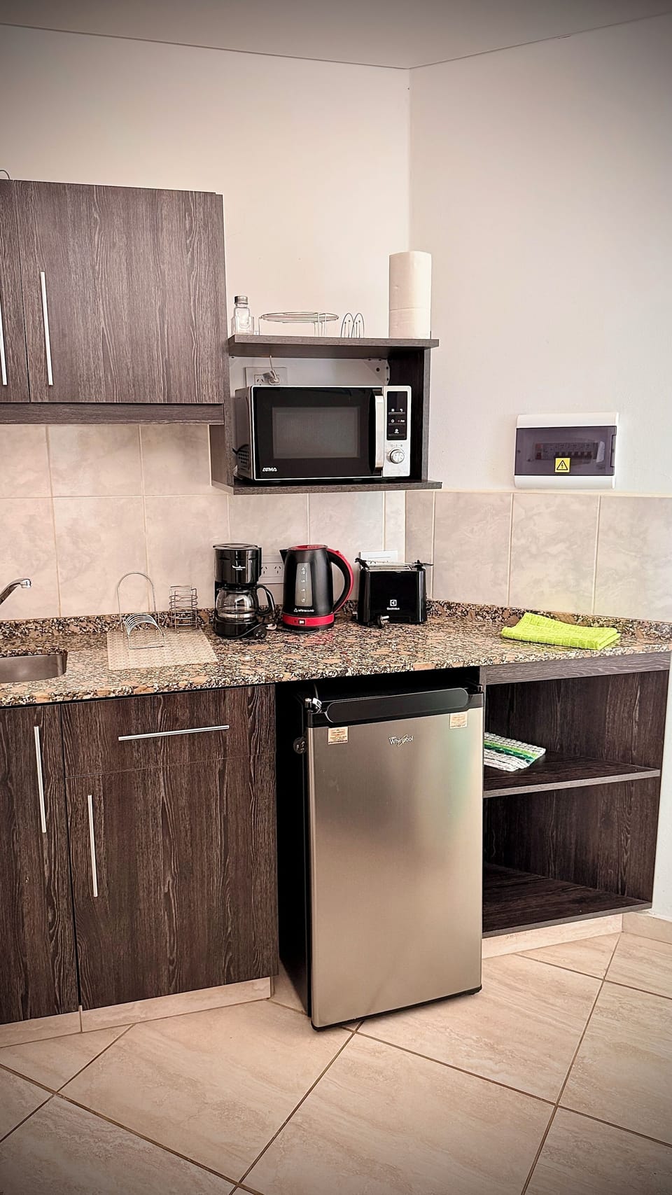Premium Cabin, 1 King Bed, Mountain View | Private kitchen | Mini-fridge, microwave, coffee/tea maker, electric kettle