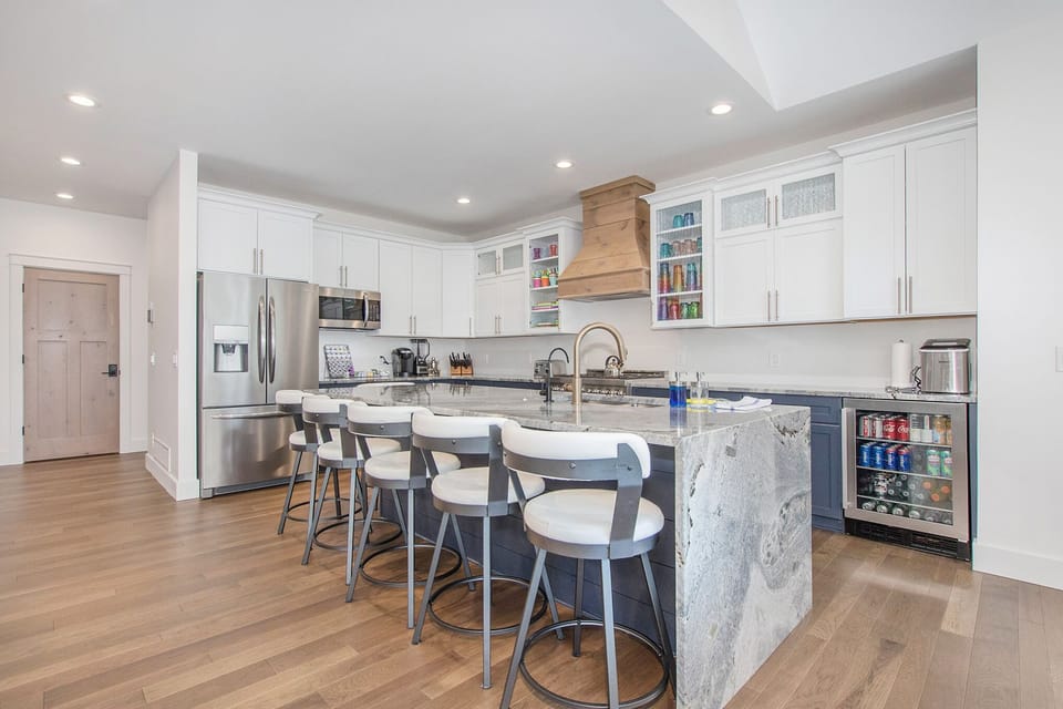 main level kitchen