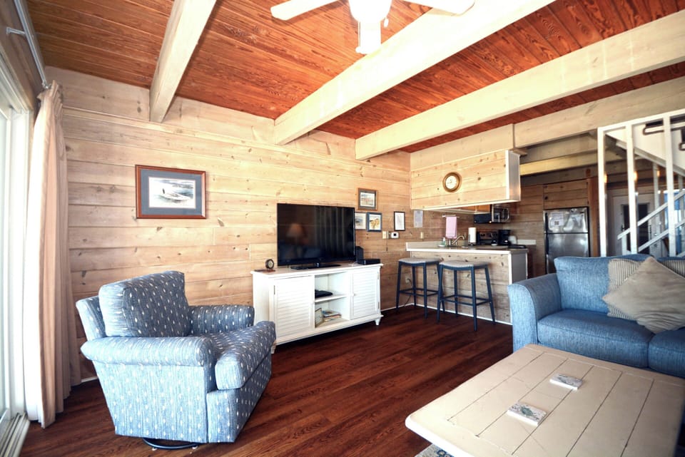 LIVING-AREA