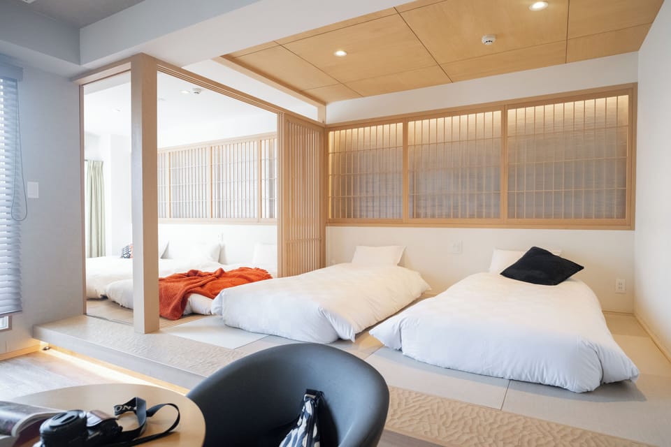 Signature Family Suite (Non-smoking) | In-room safe, desk, laptop workspace, blackout drapes