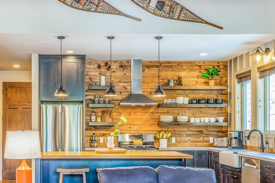 Perfectly designed Kitchen area  fully equipped with high-end appliances