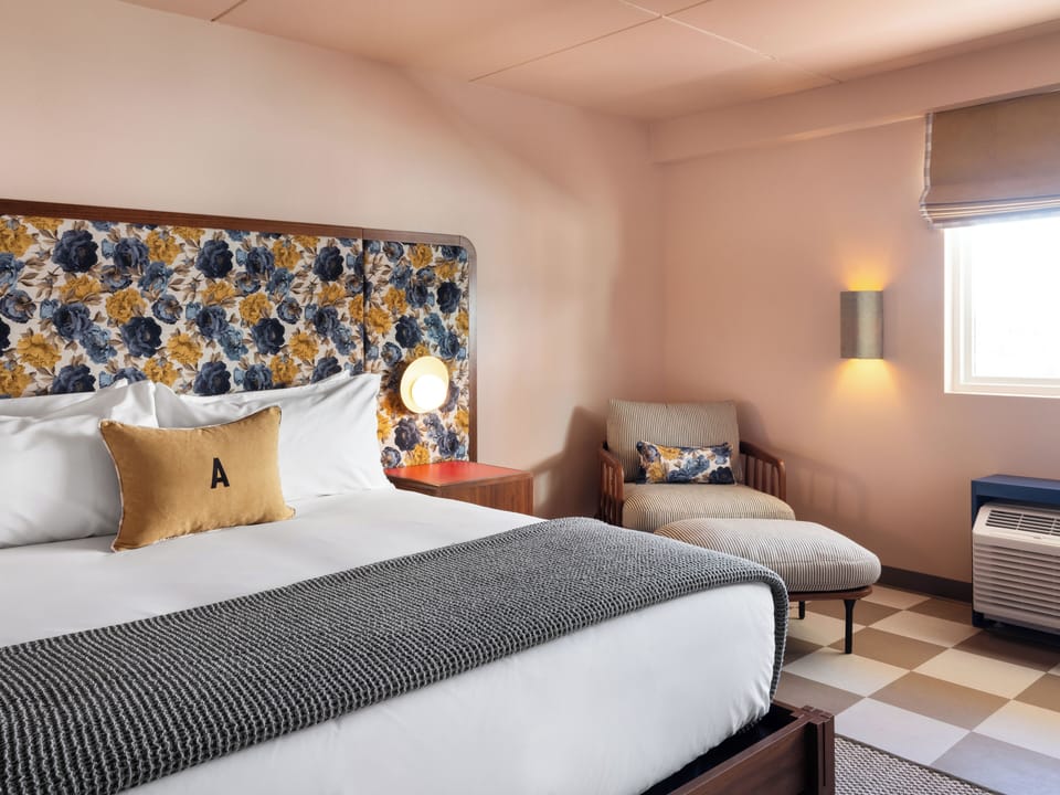 Frette Italian sheets, premium bedding, minibar, in-room safe