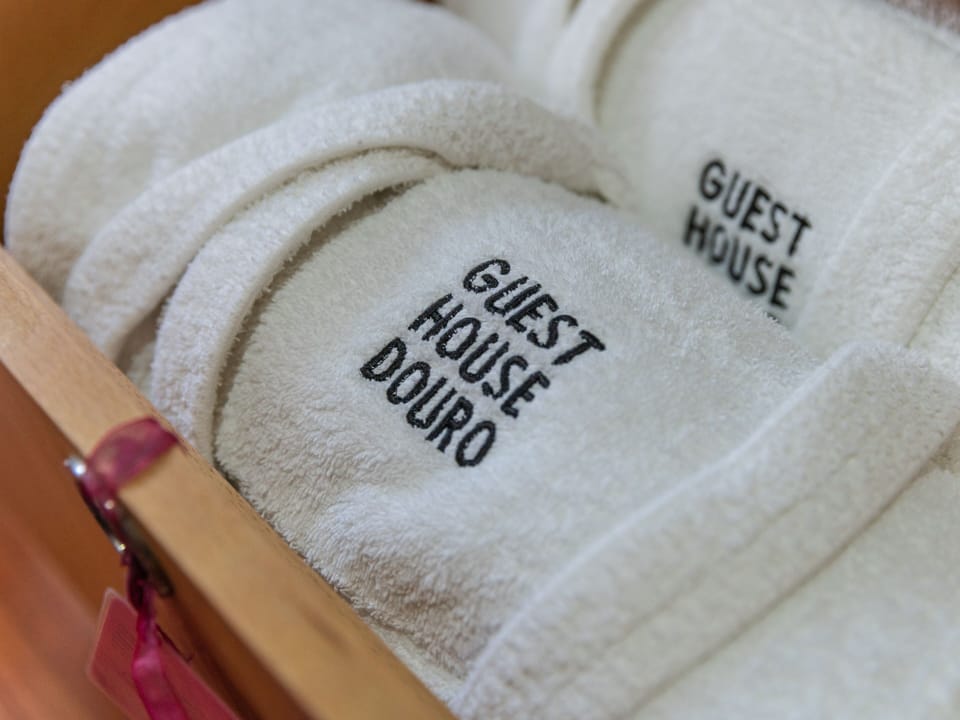 Slippers, towels