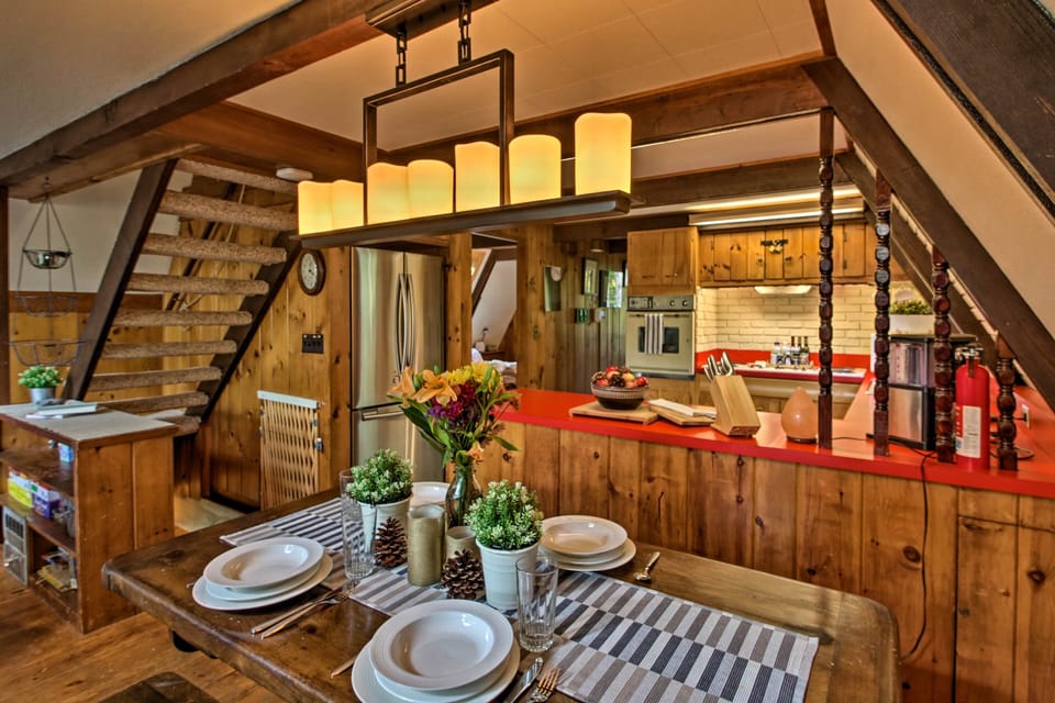 Dining Table | Dishware & Flatware Provided