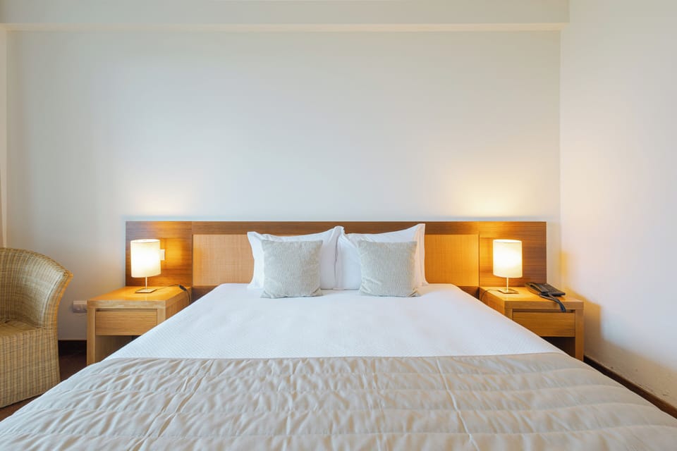 Superior Double or Twin Room, Sea View | Minibar, in-room safe, desk, soundproofing