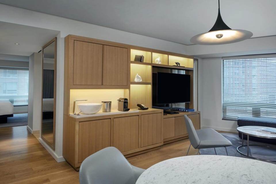 1 bedroom, premium bedding, down comforters, pillowtop beds