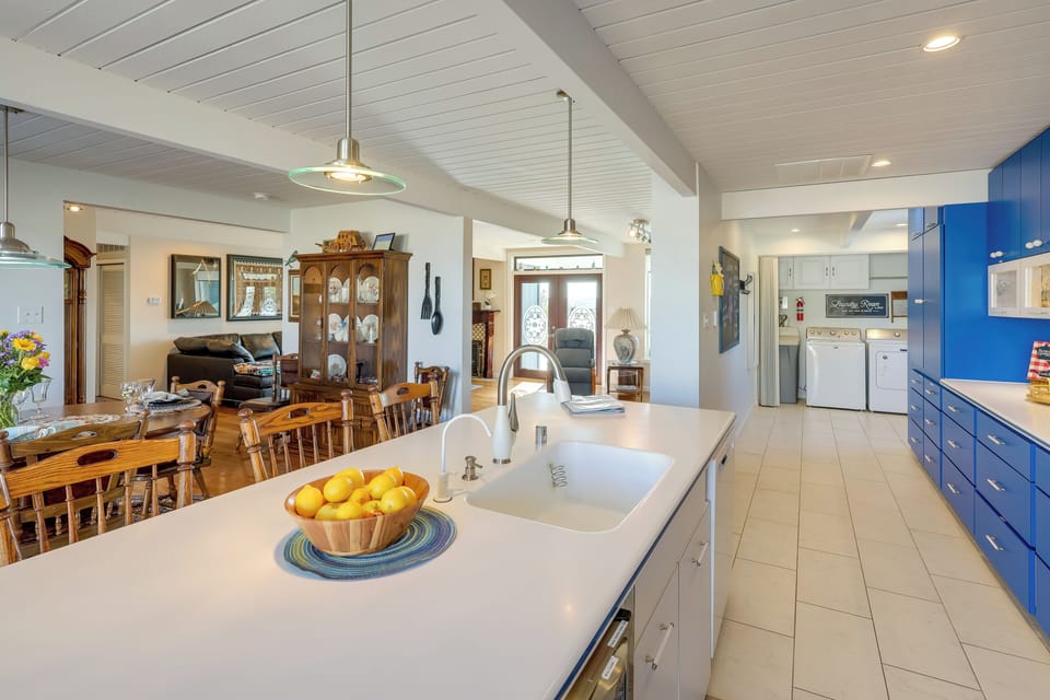 Kitchen | Cooking Basics | Open Floor Plan