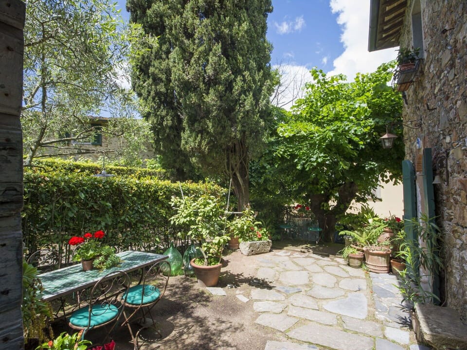 Property, Vegetation, Real Estate, House, Tree, Garden, Building, Botany, Yard, Architecture
