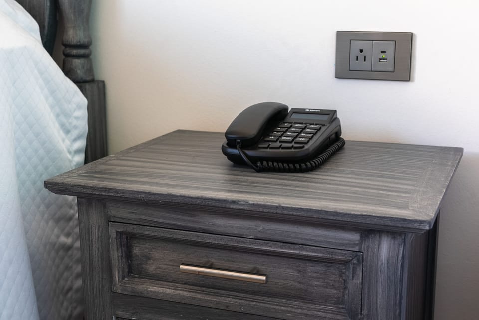 1 bedroom, down comforters, desk, blackout drapes