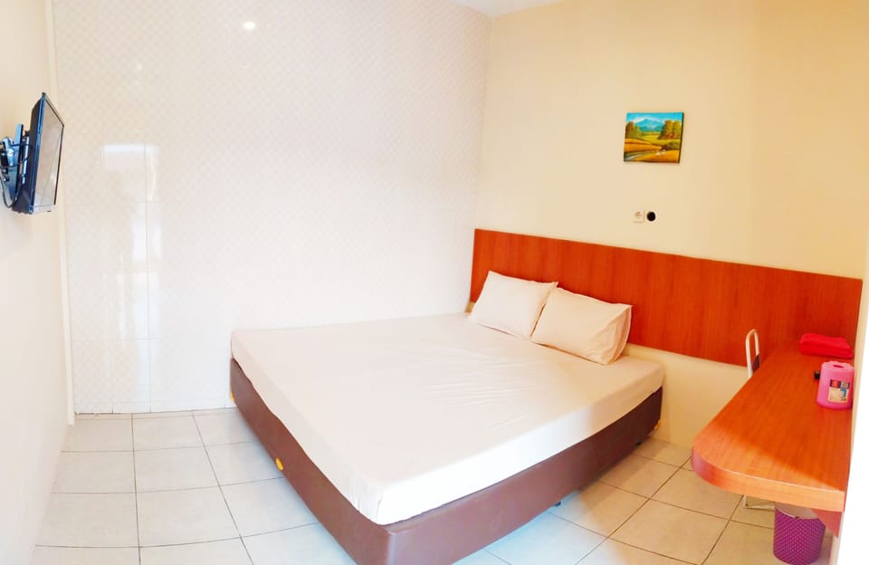 Superior Double Room | Desk, free WiFi, bed sheets