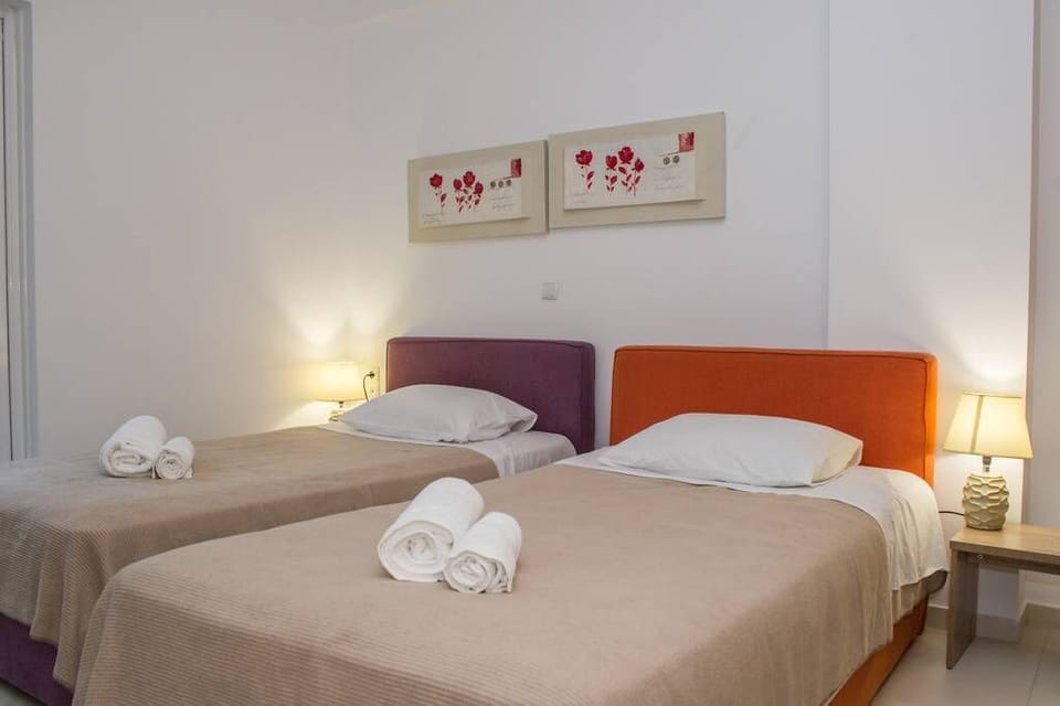 Apartment | 2 bedrooms, iron/ironing board, free cribs/infant beds, free WiFi