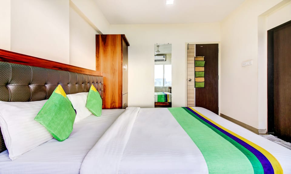 Standard Room | Iron/ironing board, rollaway beds, free WiFi, bed sheets