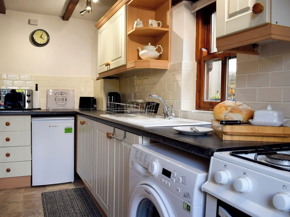 Well equipped kitchen area | Mallard&rsquo;s Nest, Skipton
