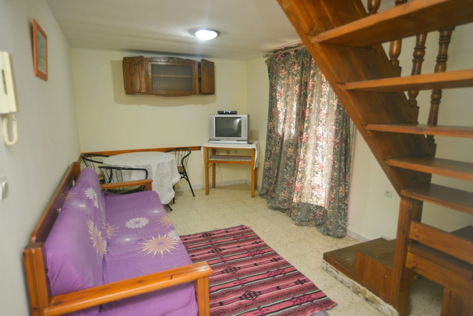 Family Duplex | Laptop workspace, iron/ironing board, free cribs/infant beds