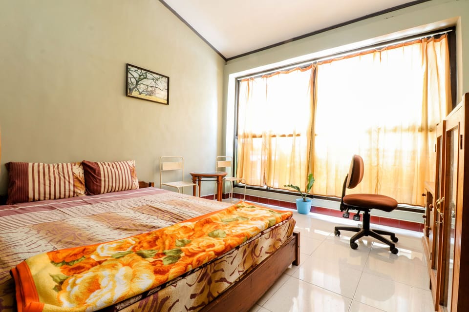 Standard Double Room | Desk, soundproofing, free WiFi, bed sheets