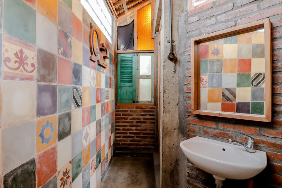 Standard Double Room with Fan | Bathroom sink