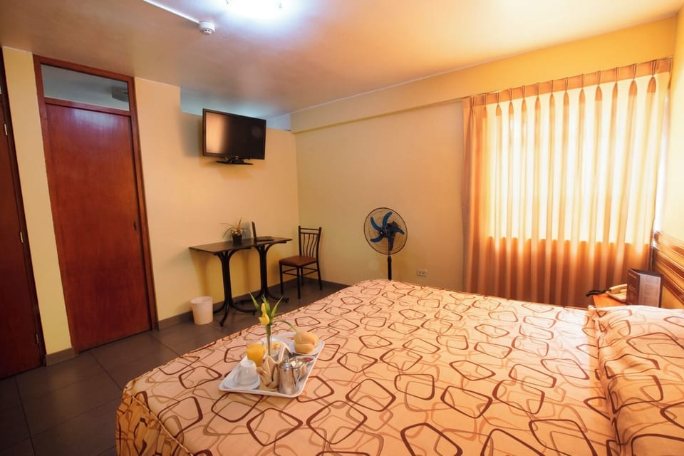 Standard Single Room, 1 King Bed | Iron/ironing board (on request), individually furnished, bed sheets