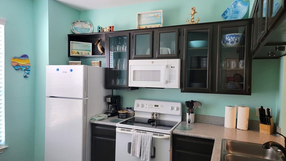 Pull size stove and microwave
