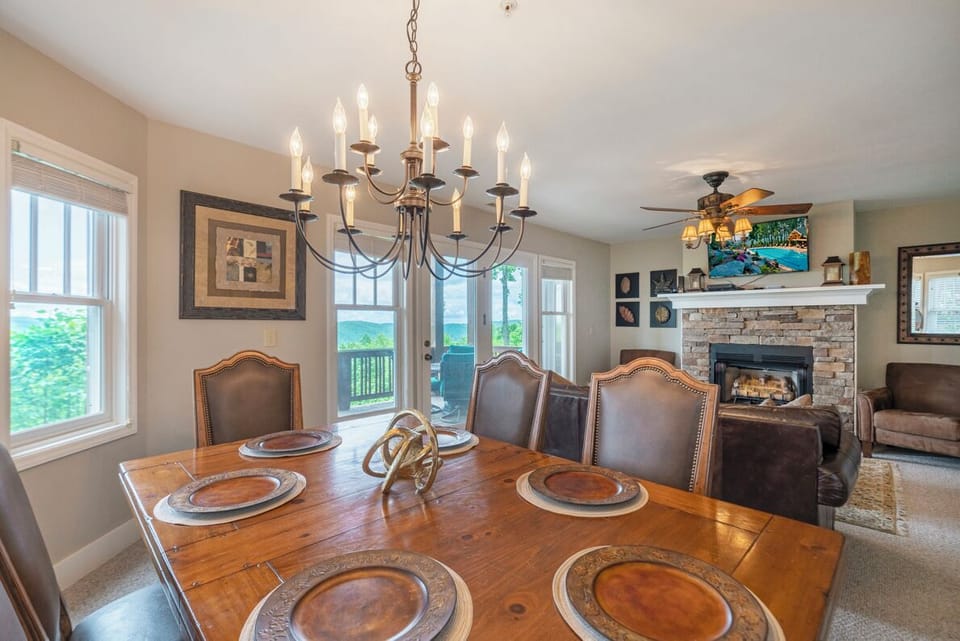 Dining Room--- Large Dining Table