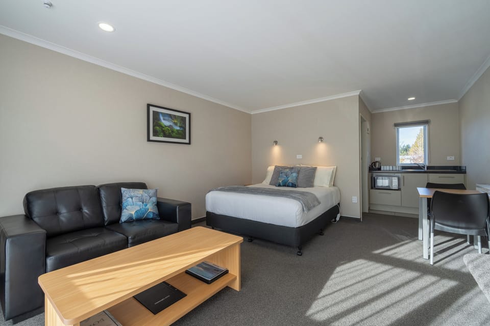 Studio | Desk, soundproofing, WiFi (free), bed sheets