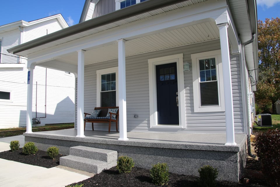 Inviting front porch, sit back and enjoy the sunshine!
