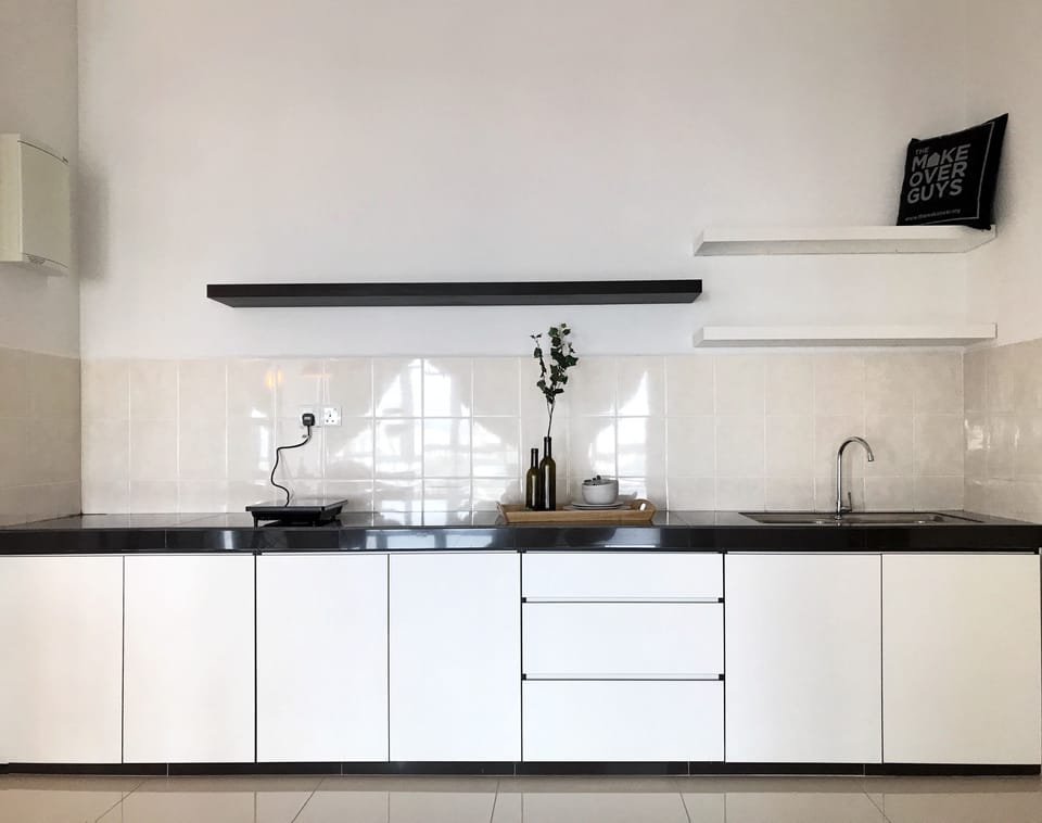 Apartment, 2 Bedrooms | Private kitchenette | Fridge, microwave, stovetop, electric kettle