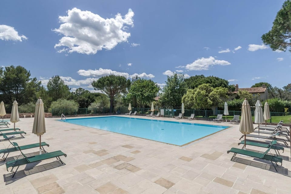 Holiday Home Swimming Pool