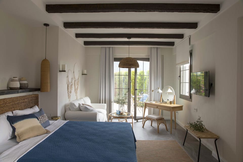 Standard Room | Egyptian cotton sheets, premium bedding, down comforters