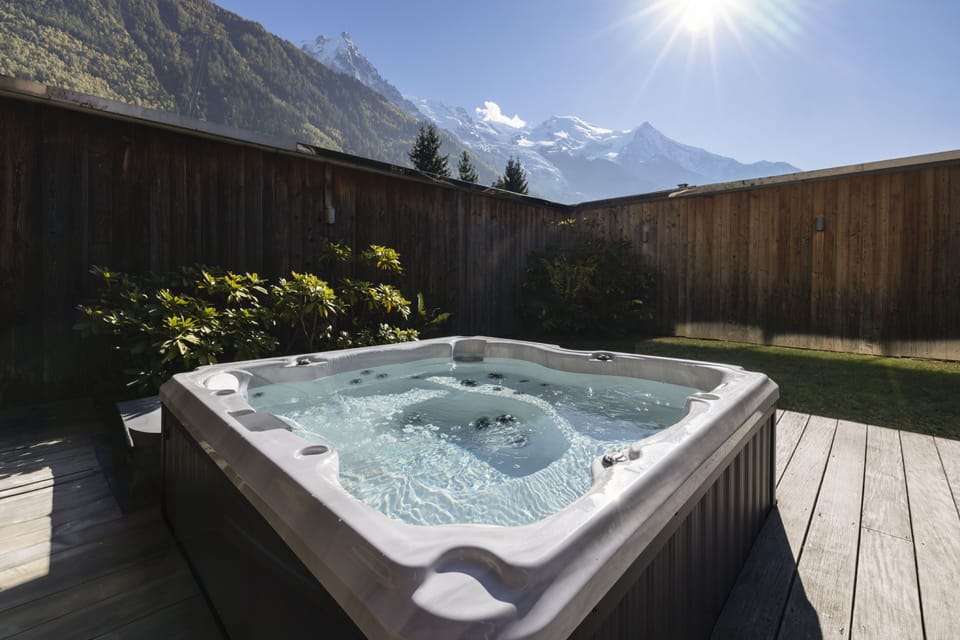 Hot tub