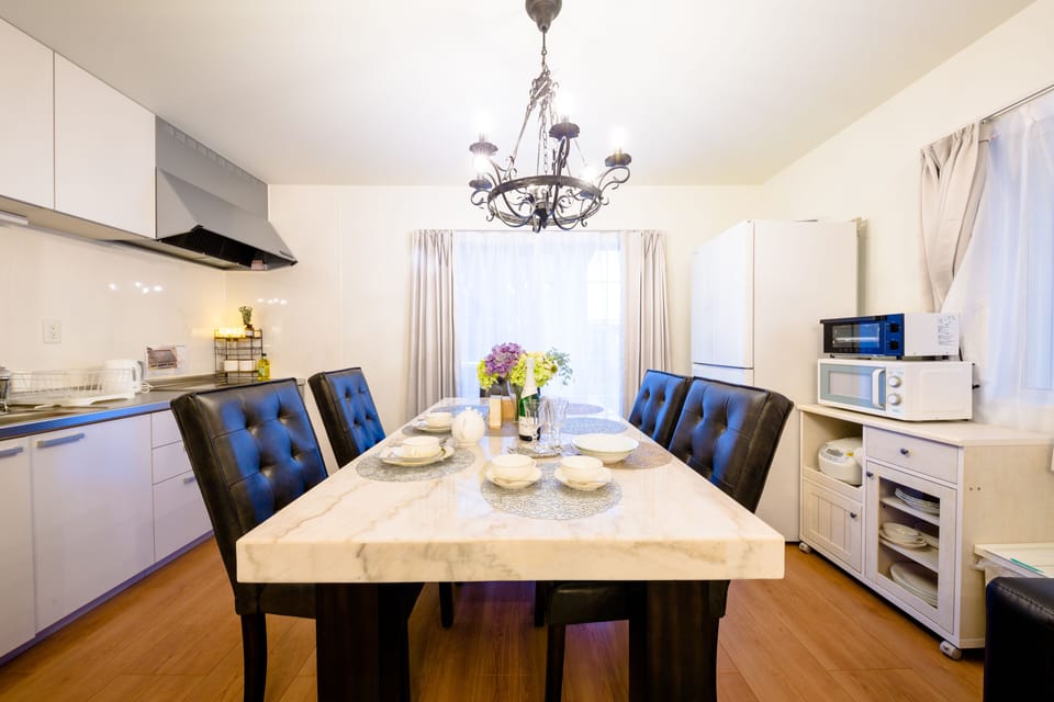Villa, 3 Bedrooms | In-room dining