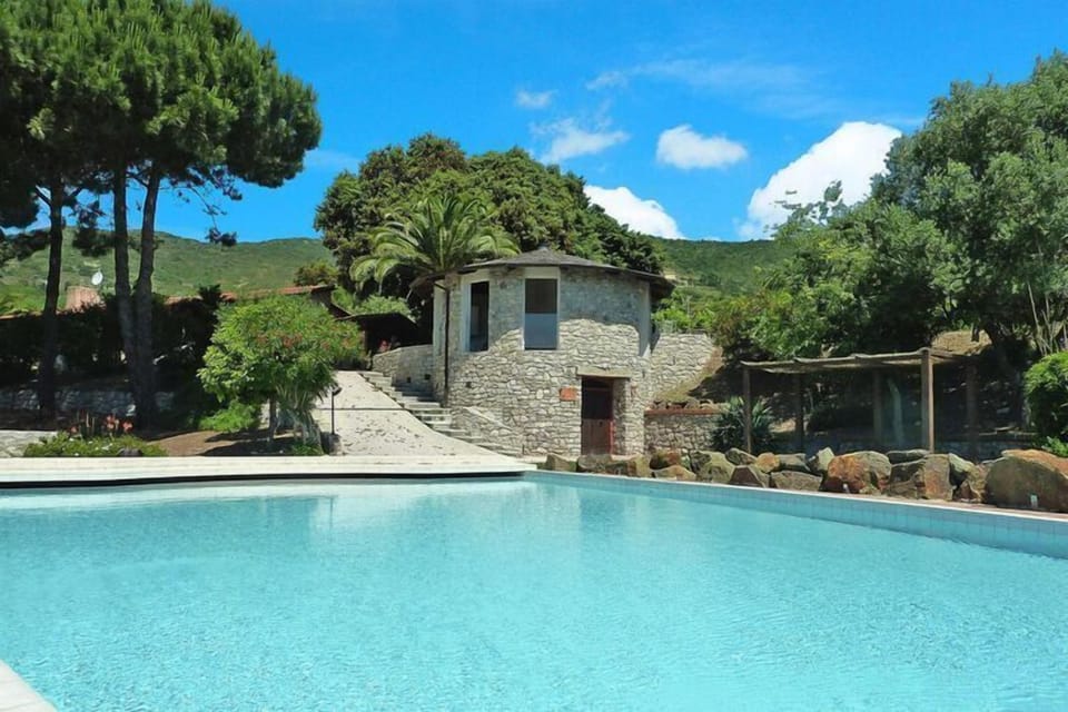 Holiday Home Swimming Pool