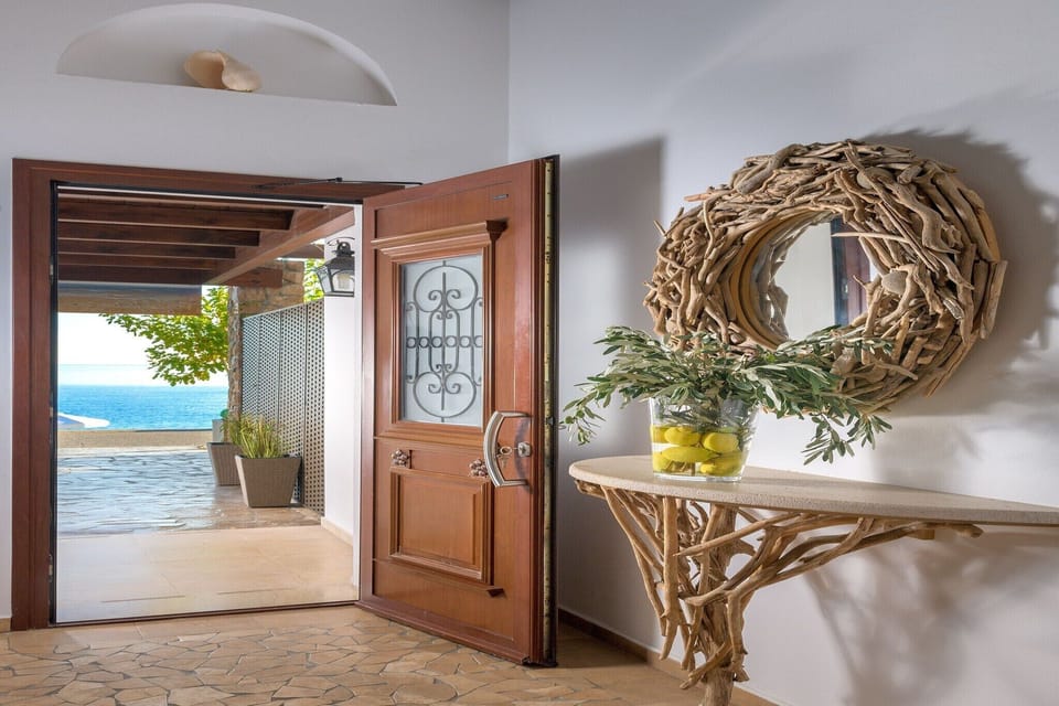 Entrance / Reception
